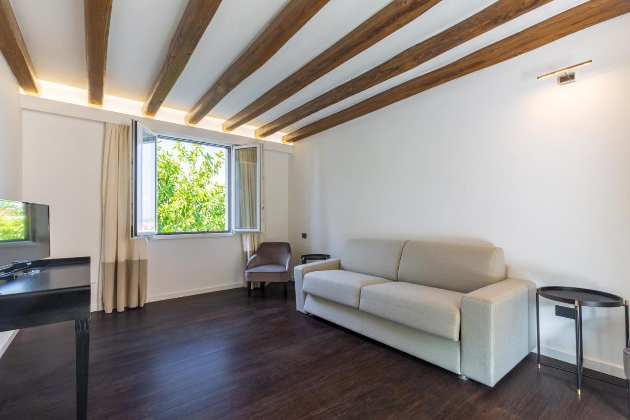 Raphael Hotel Àrbatax Zewnętrze zdjęcie