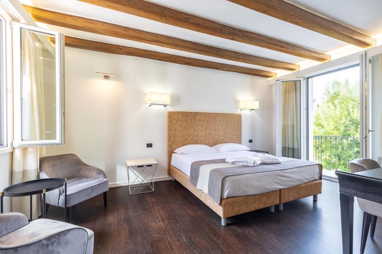Raphael Hotel Àrbatax Zewnętrze zdjęcie