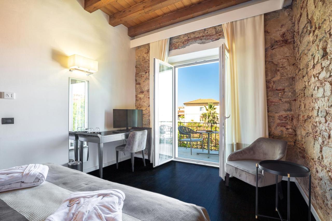 Raphael Hotel Àrbatax Zewnętrze zdjęcie