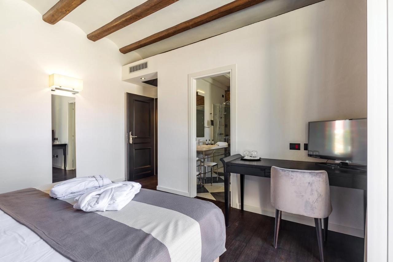 Raphael Hotel Àrbatax Zewnętrze zdjęcie